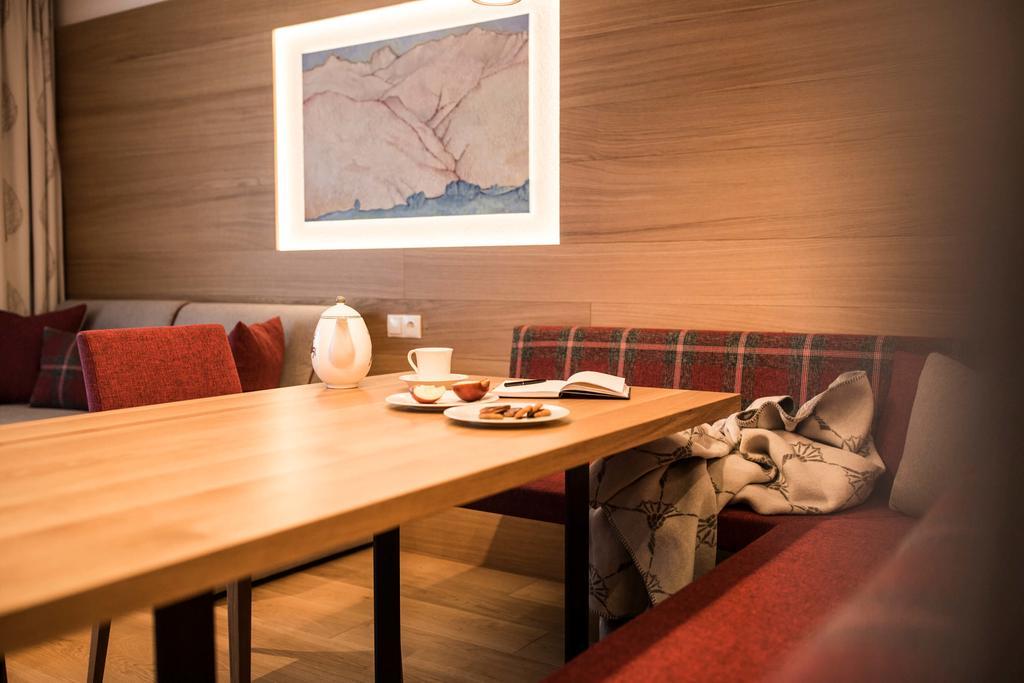Slow Living Suite - Ferienwohnung Mit Privater Sauna & Garten Fiss Εξωτερικό φωτογραφία