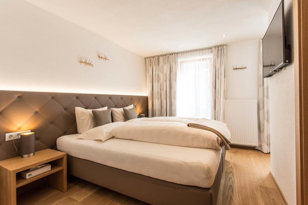 Slow Living Suite - Ferienwohnung Mit Privater Sauna & Garten Fiss Εξωτερικό φωτογραφία